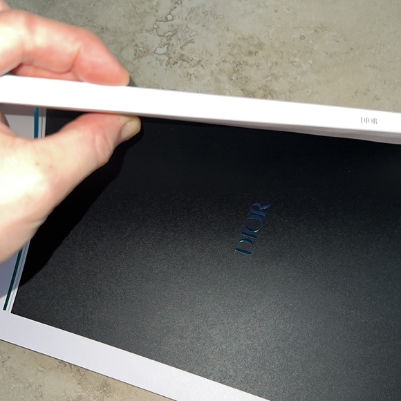 Dior Magazine - Picture 3 of 3